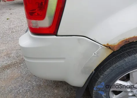 2009 Ford Escape Xlt из США, поврежденный, VIN 1FMCU93779KA88945